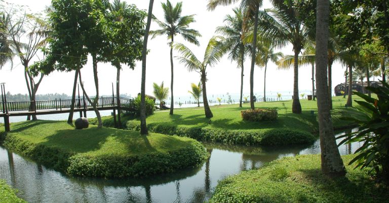 Kumarakom Tour Package